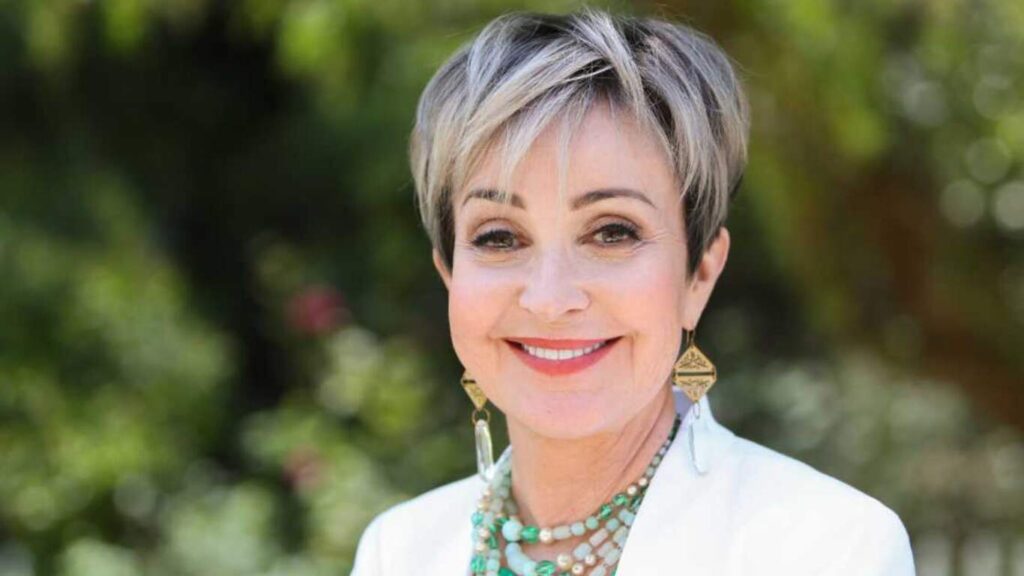 annie-potts-net-worth