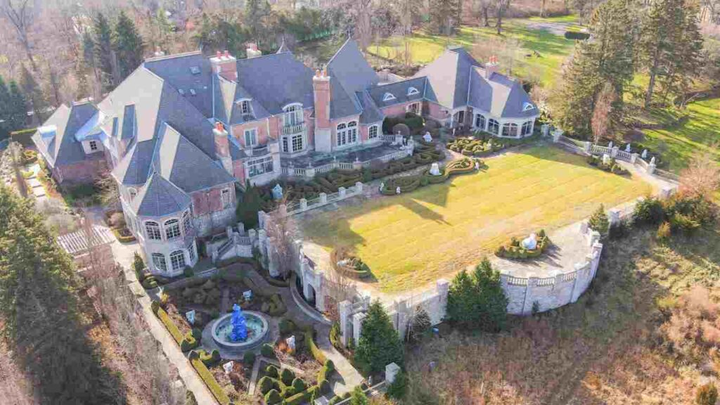 biggest mansion in michigan