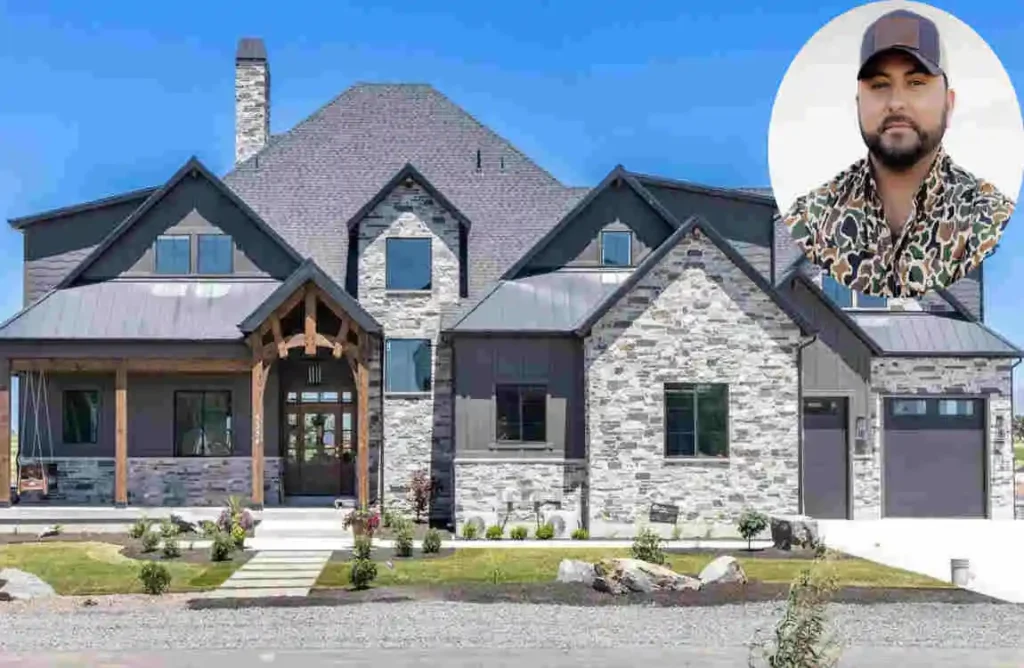 Tyler Farr's House