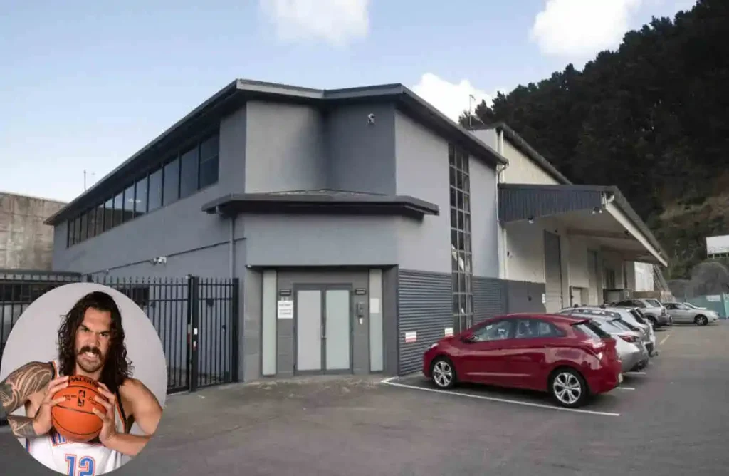 Inside the Luxurious Life of Steven Adams’ Home Steven Adams' Home