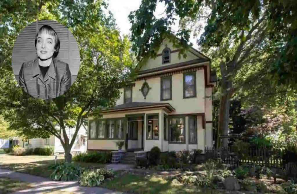 Carolyn Jones’ Lavish Hollywood Mansion: Inside Morticia Addams’ Star-Studded Home Secrets Carolyn Jones house