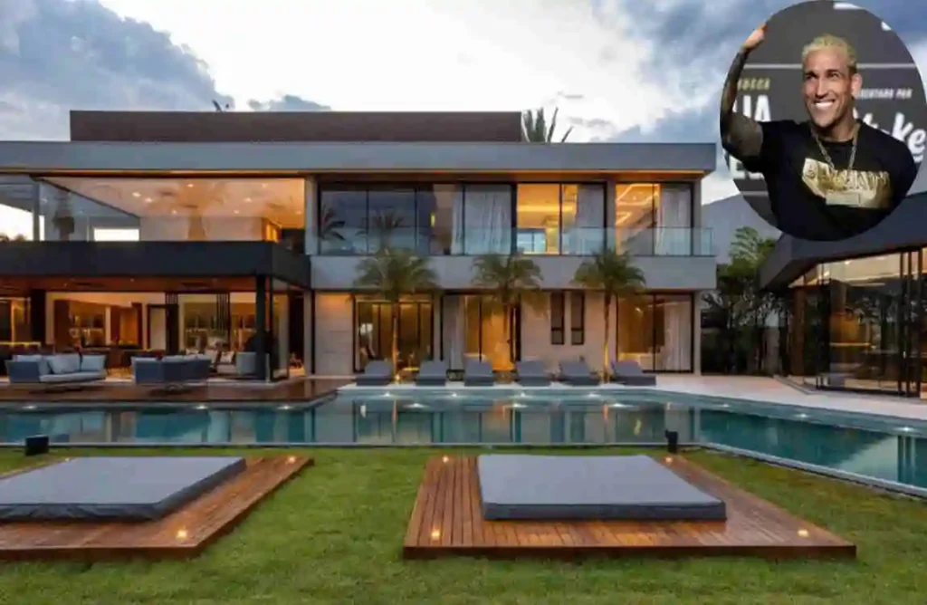 Charles Oliveira House