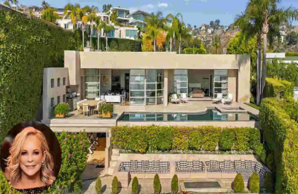 Nancy Walton Laurie’s Henderson House: Inside the Walmart Heiress’s $19M Luxe Retreat Nancy Walton Laurie's House