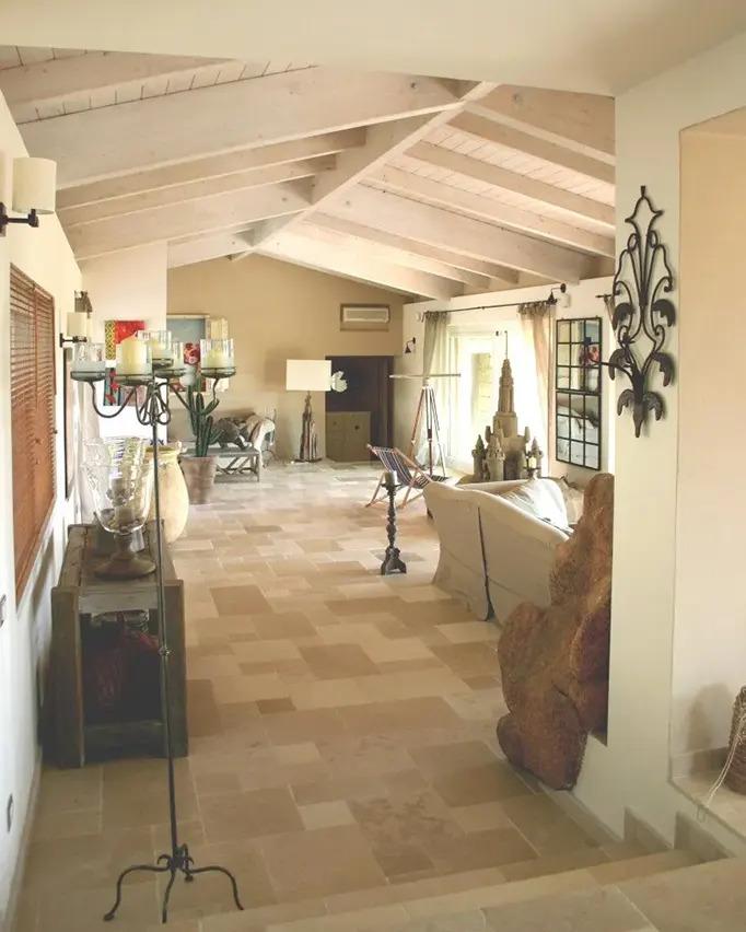 Renovating with natural stone: the timeless appeal of Trani Biancone between elegance, functionality, and sustainability